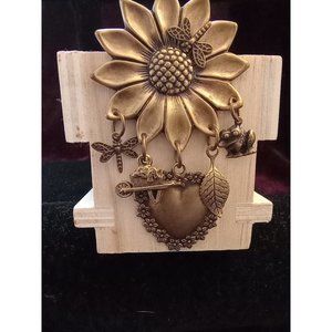 Antiqued Bronze tone Sunflower Gardener Dangles Brooch Pin
